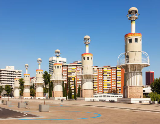 parc-de-espanya-industrial-summer-day_1398-3270